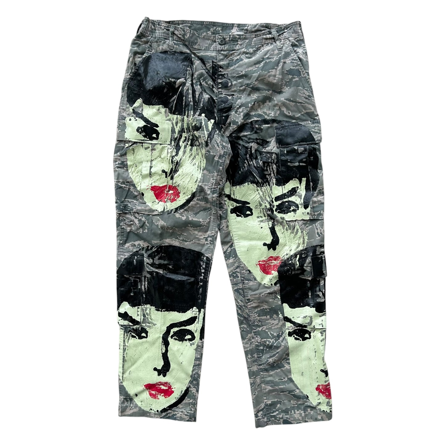 Womanly Beauty 1/1 Jeans (Size 32W x 41.5L)